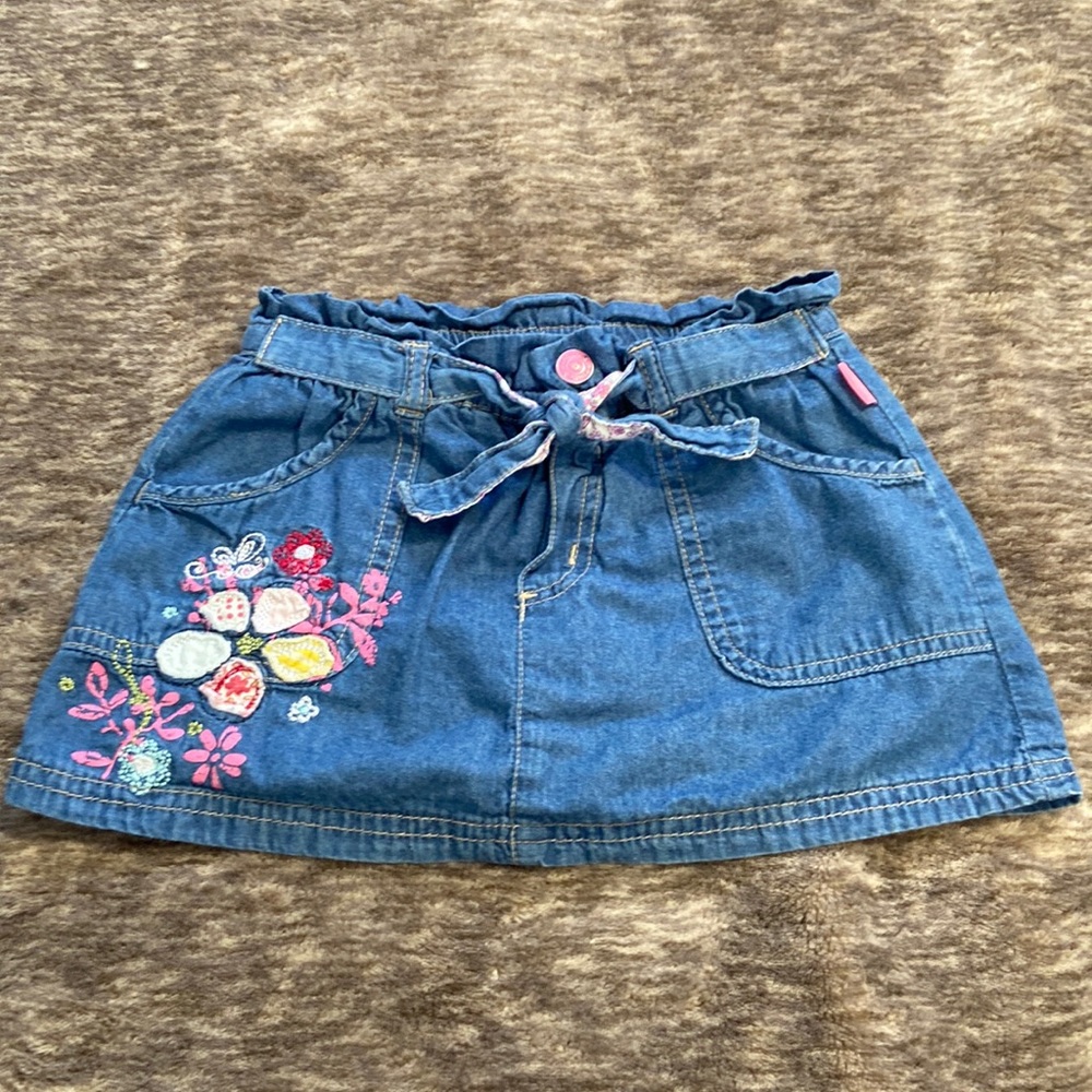 Miniville girls embroidered jean skirt with box shorts underneath. EUC. Size 3T